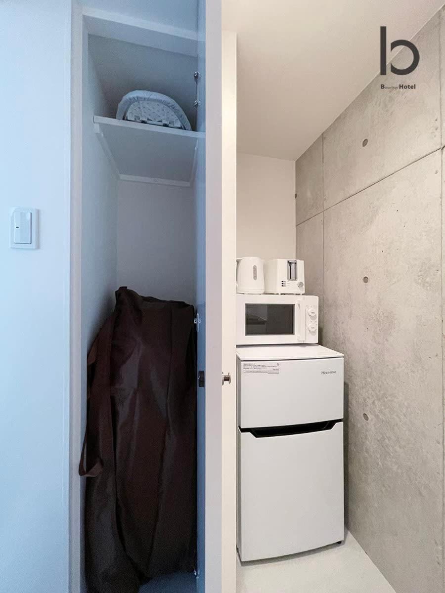 Bhotel Nekoyard - Modern Beautiful Studio, Walk To Peace Park & Shops Hiroshima Bagian luar foto